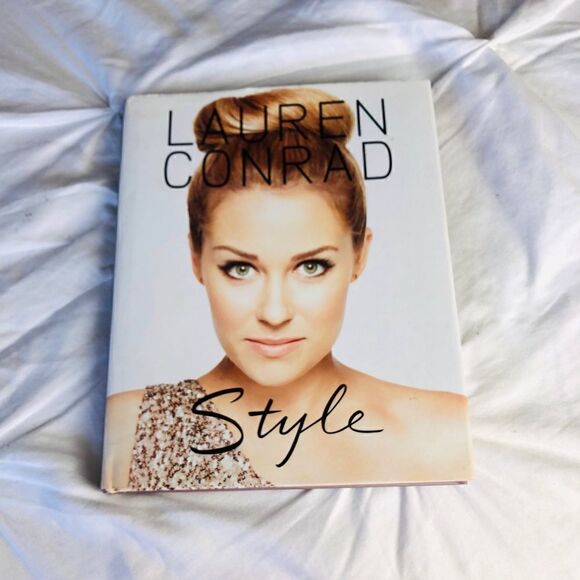 EUC Lauren Conrad Style Hardcover Book - Picture 1 of 7
